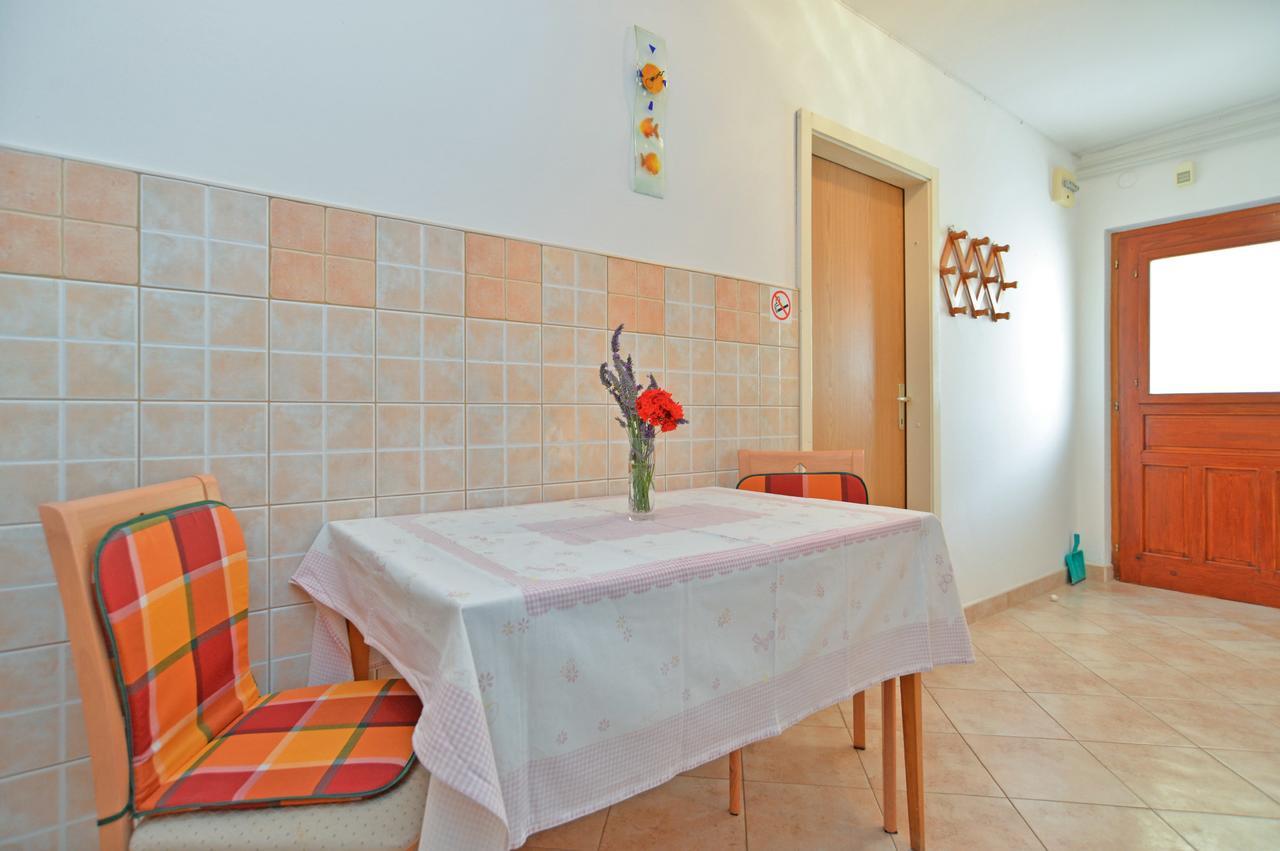 Apartment & Room Tanja 1552 Pula Buitenkant foto