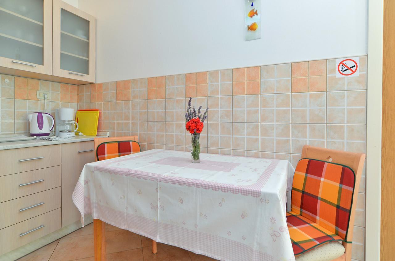Apartment & Room Tanja 1552 Pula Buitenkant foto